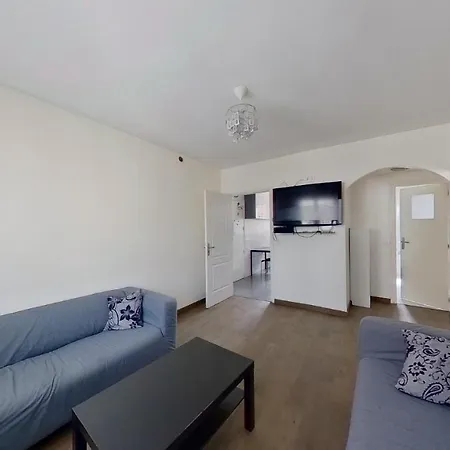 Апартаменты Superbe A Colombes